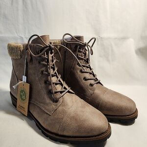 White Mountain Beige Lace-Up Winter Boots
